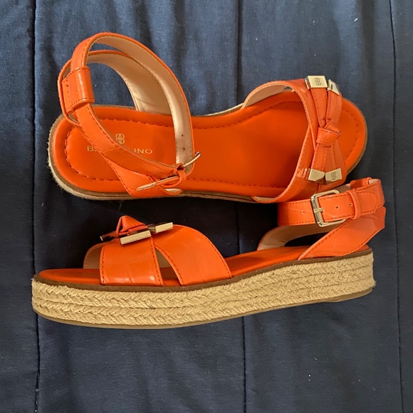 Mandolinist Sandals - Picture 3 of 3